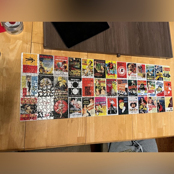Classic movies puzzle, 1000 pieces. All pieces accounted for. - Picture 2 of 2